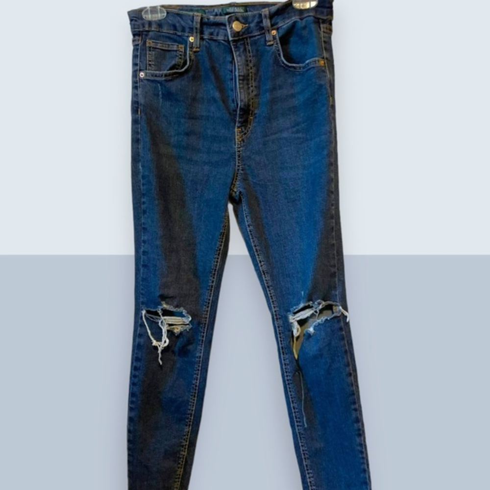 Wild fable jeans women’s size 8 Distressed denim‎